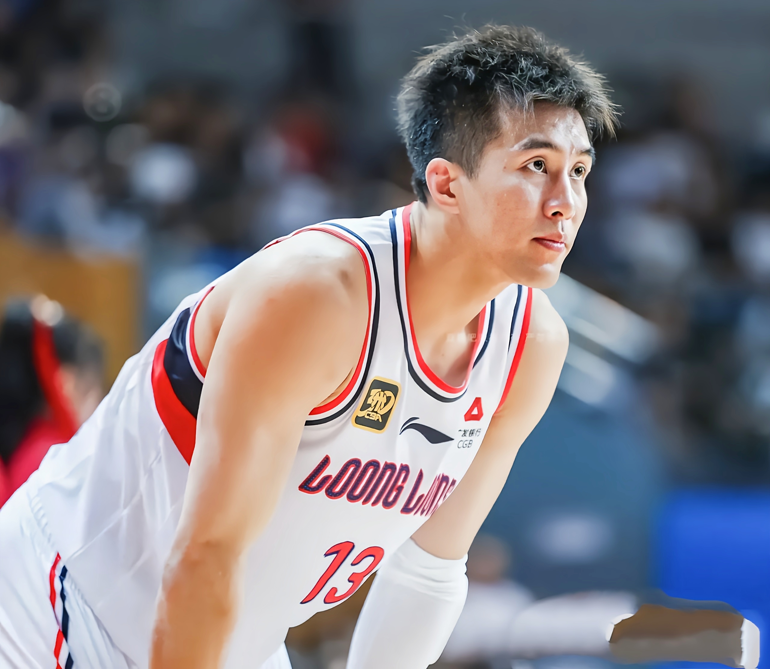 爱游戏tv-雷霆鏖战辽宁队，郭艾伦刷新纪录