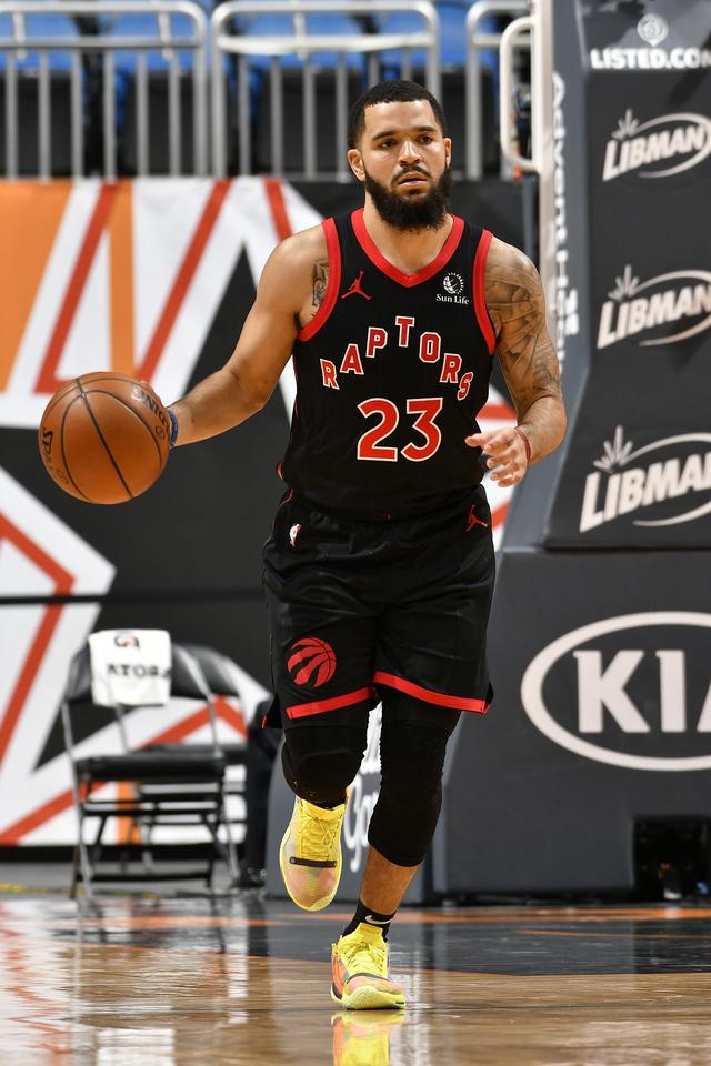 辽宁队轻取雷霆，范弗利特刷新纪录