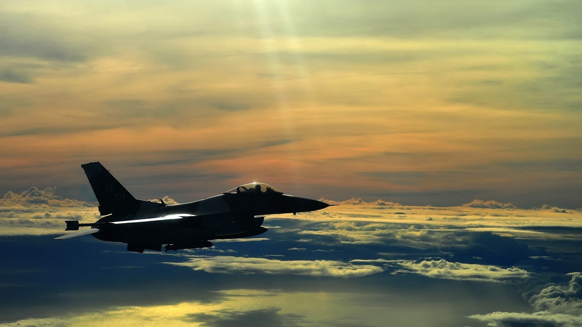 当F1引擎遇见球场轰鸣,深圳山西之战如何演绎年度争冠焦点战?